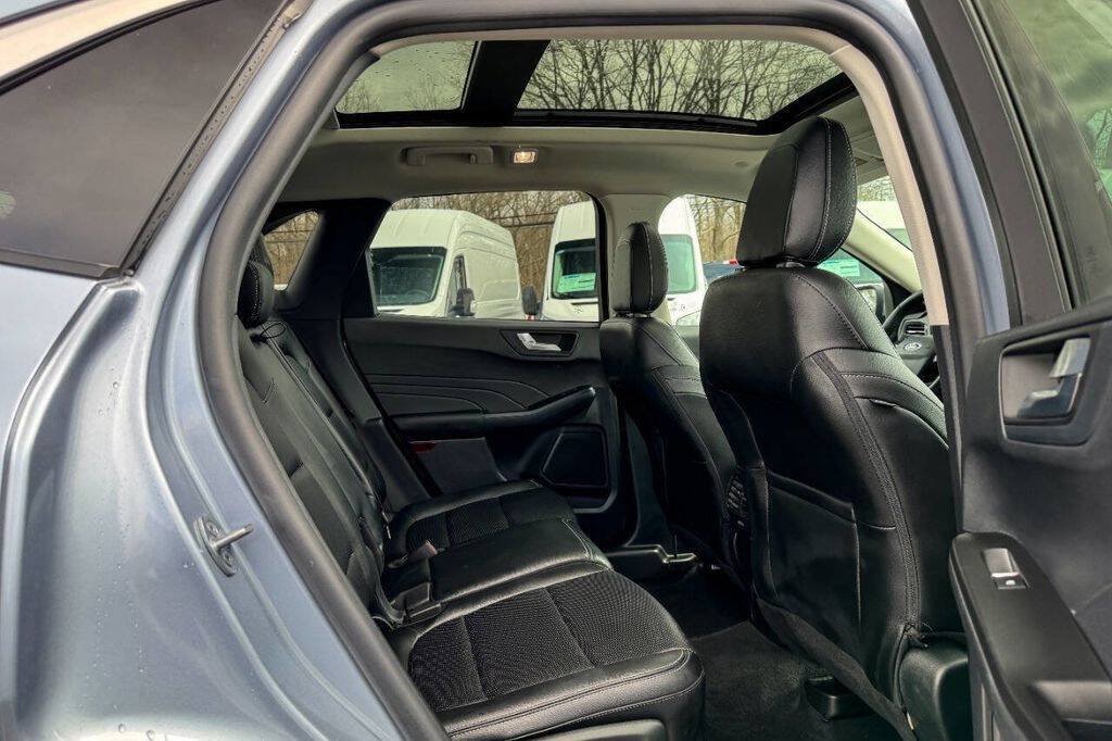 2022 Ford Escape SEL - Photo 11