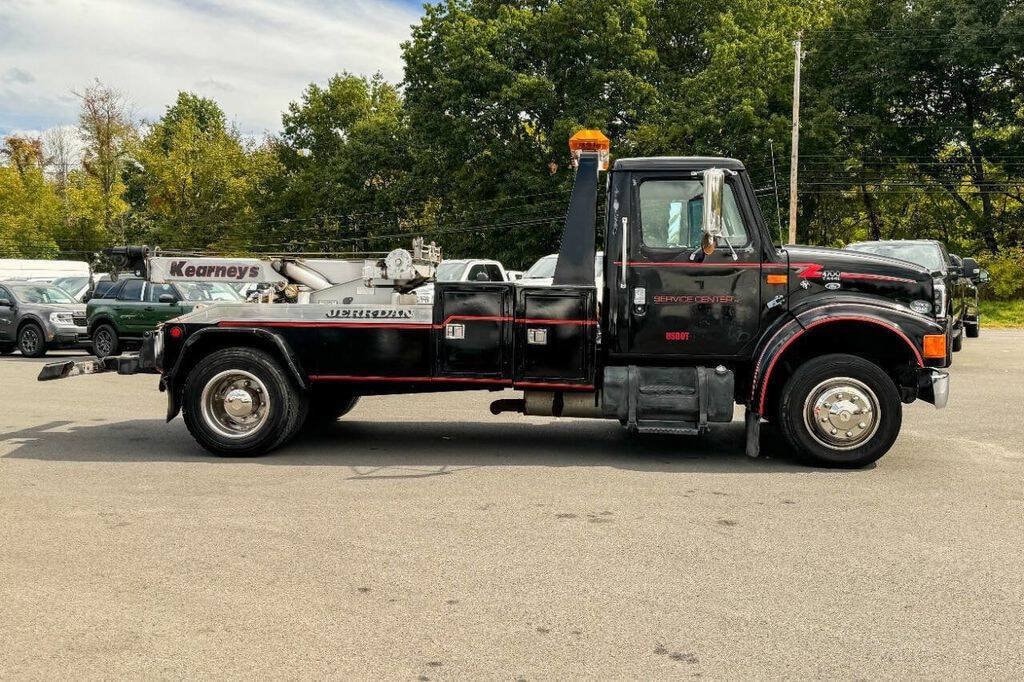 Used 1998 International 4700 4X2 2dr Chassis