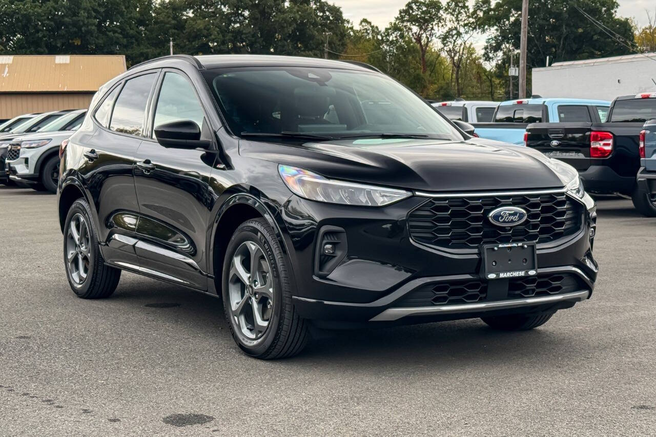 2023 Ford Escape ST-Line Select