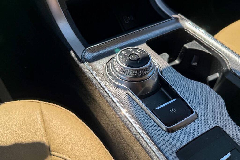 2022 Ford Edge SEL - Photo 25
