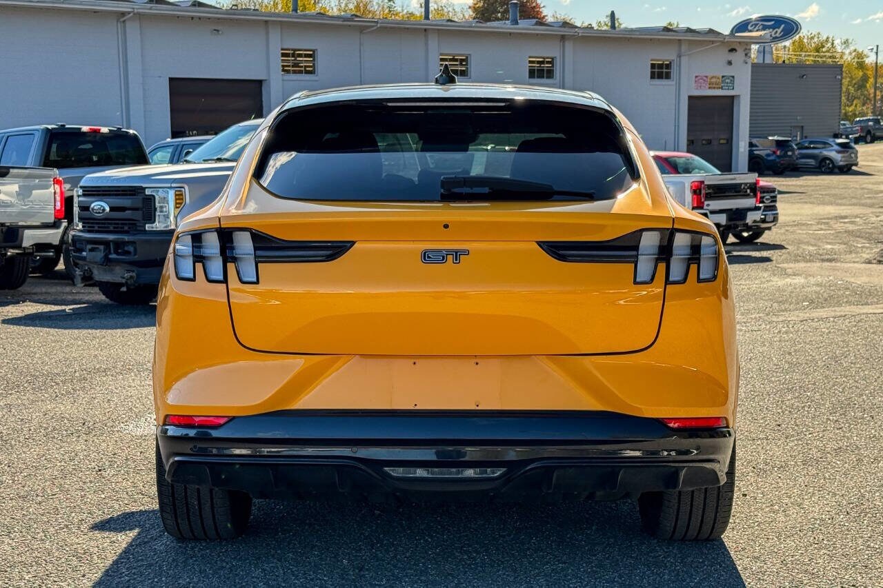 2022 Ford Mustang Mach-E GT photo 4