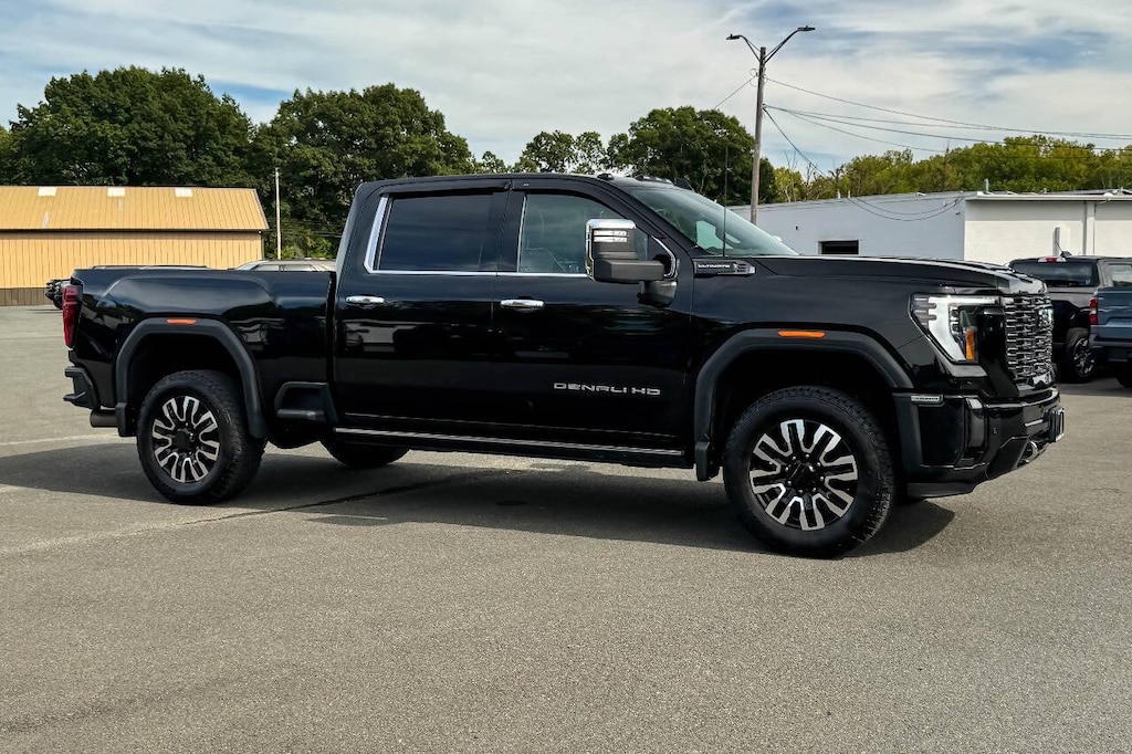 Used 2025 GMC Sierra 3500HD Denali Ultimate 4x4 4dr Crew Cab SB SRW Pickup Truck