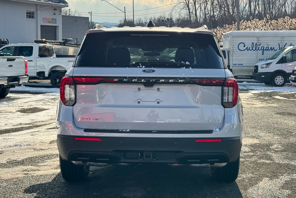 New 2026 Ford Explorer Active SUV