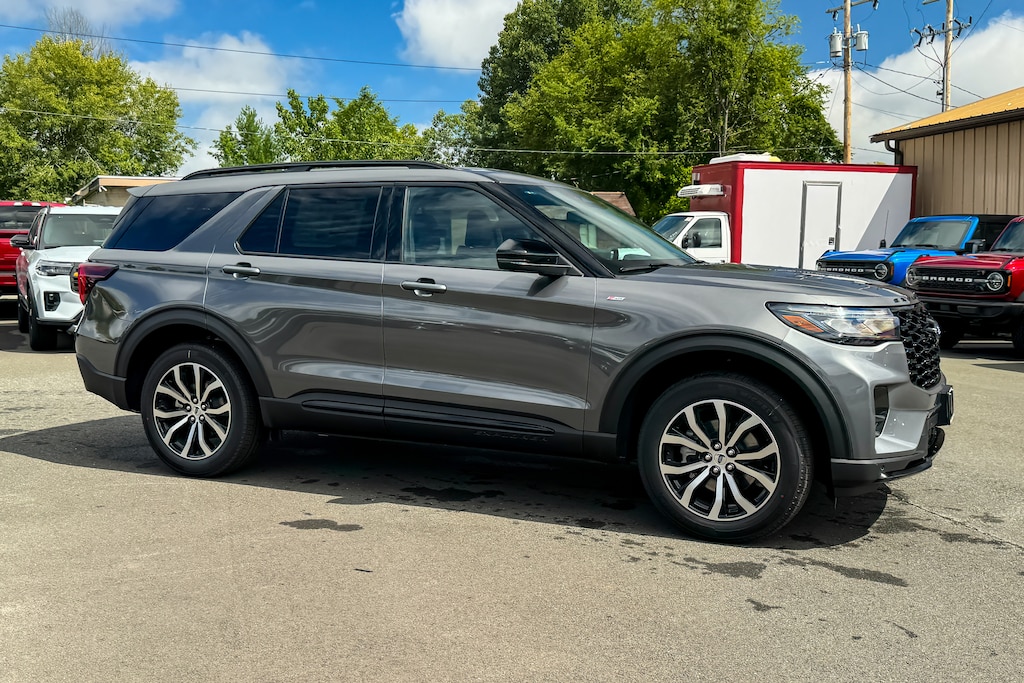 New 2026 Ford Explorer ST-Line SUV