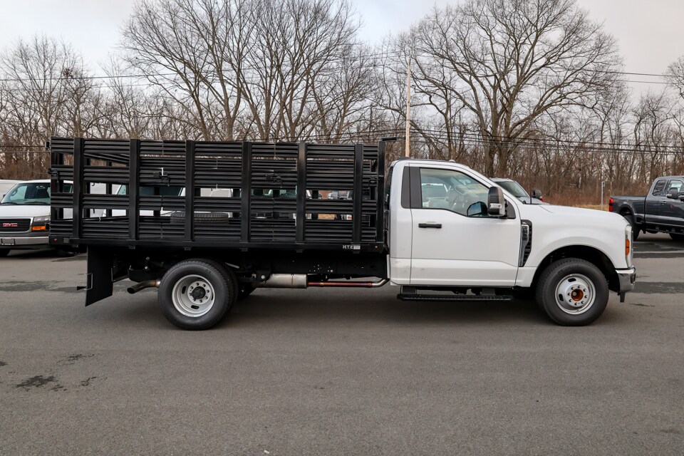 2024 Ford F-350 XL photo 2