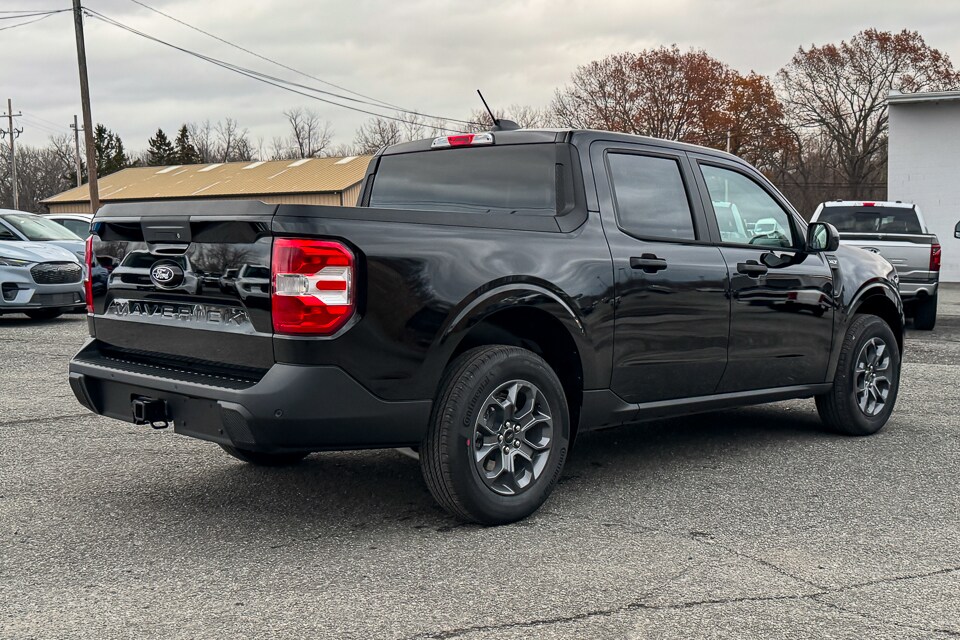 2025 Ford Maverick XLT photo 3