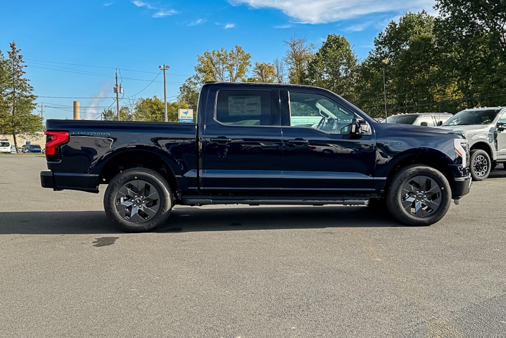 New 2025 Ford F-150 Lightning Lariat Truck SuperCrew Cab