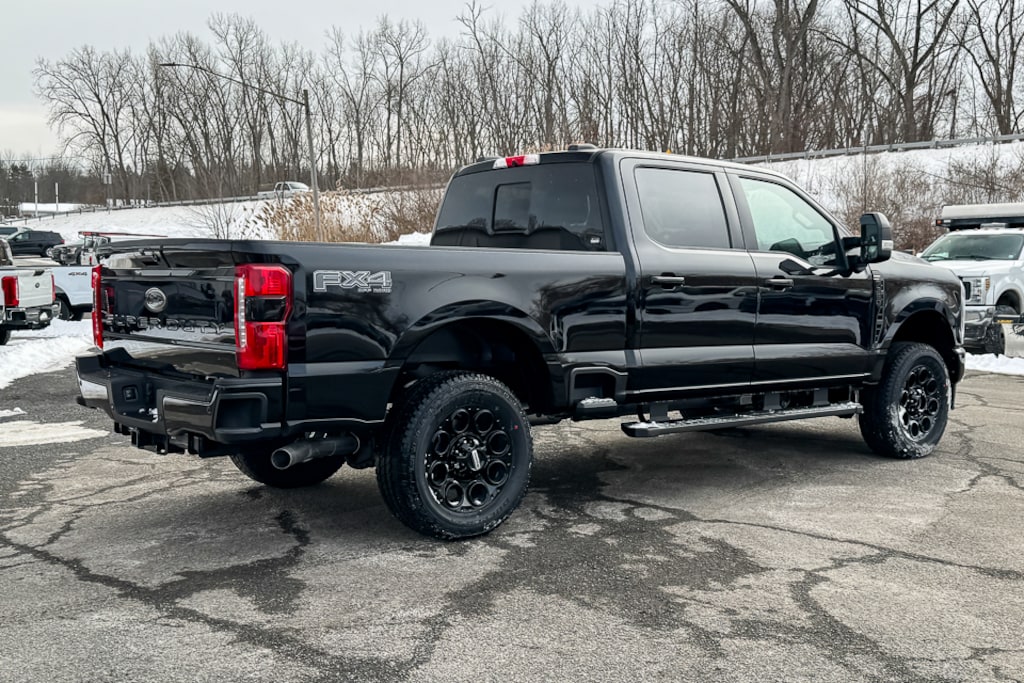 New 2026 Ford F-350 F-350® Lariat® Truck Crew Cab