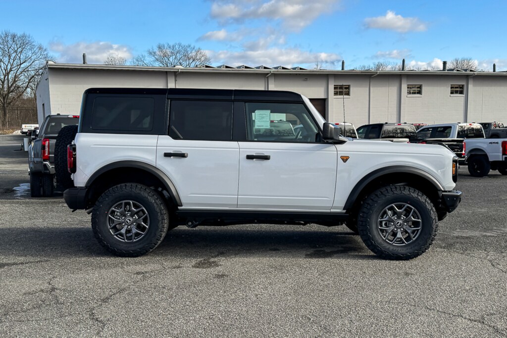 New 2025 Ford Bronco Badlands SUV