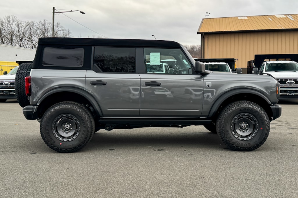 New 2025 Ford Bronco Big Bend SUV