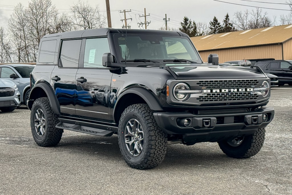 New 2025 Ford Bronco Badlands SUV
