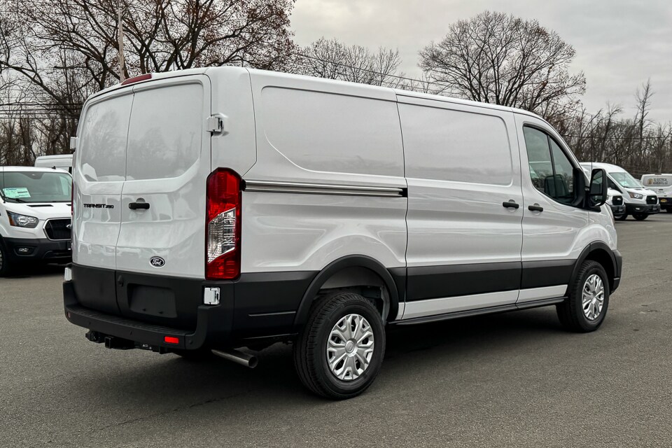 2026 Ford Transit photo 3