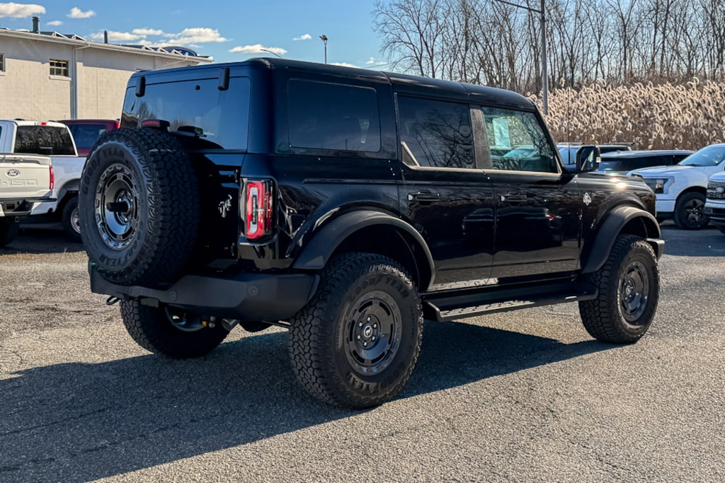 New 2025 Ford Bronco Outer Banks SUV