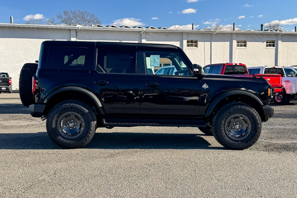 New 2025 Ford Bronco Outer Banks SUV