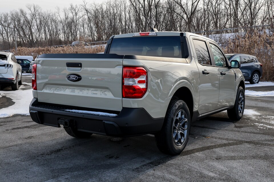 2025 Ford Maverick XLT photo 3