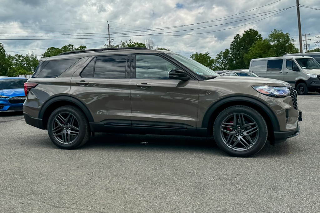 New 2026 Ford Explorer ST SUV