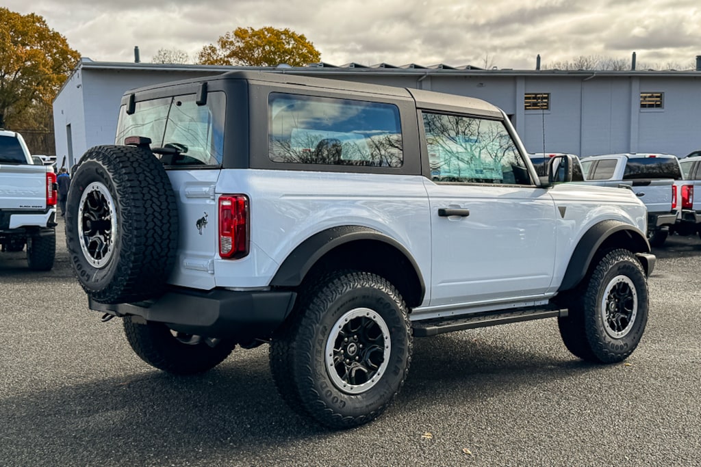 New 2025 Ford Bronco Base SUV