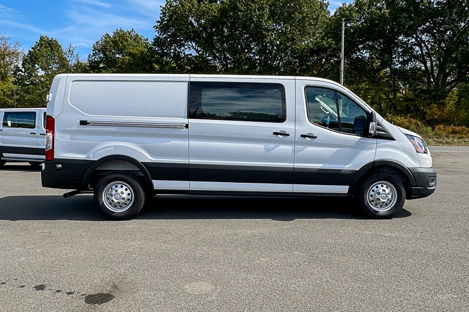 2025 Ford Transit photo 2