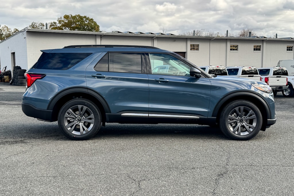 New 2025 Ford Explorer Active SUV