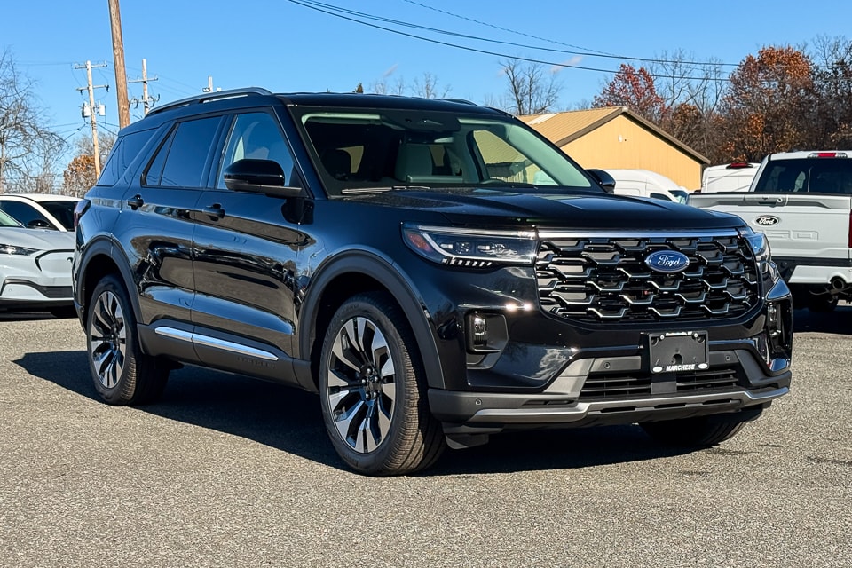 2026 Ford Explorer Platinum's photo