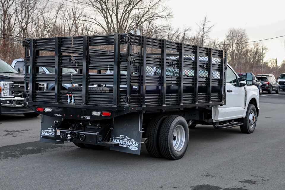 2024 Ford F-350 XL photo 3