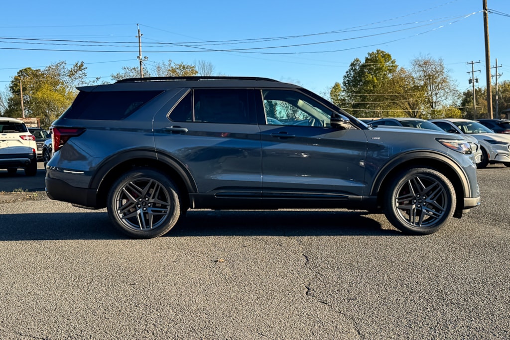 New 2025 Ford Explorer ST-Line SUV