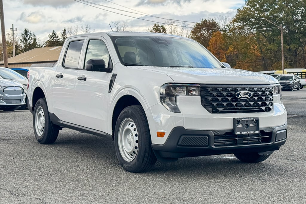 New 2025 Ford Maverick XL Truck SuperCrew