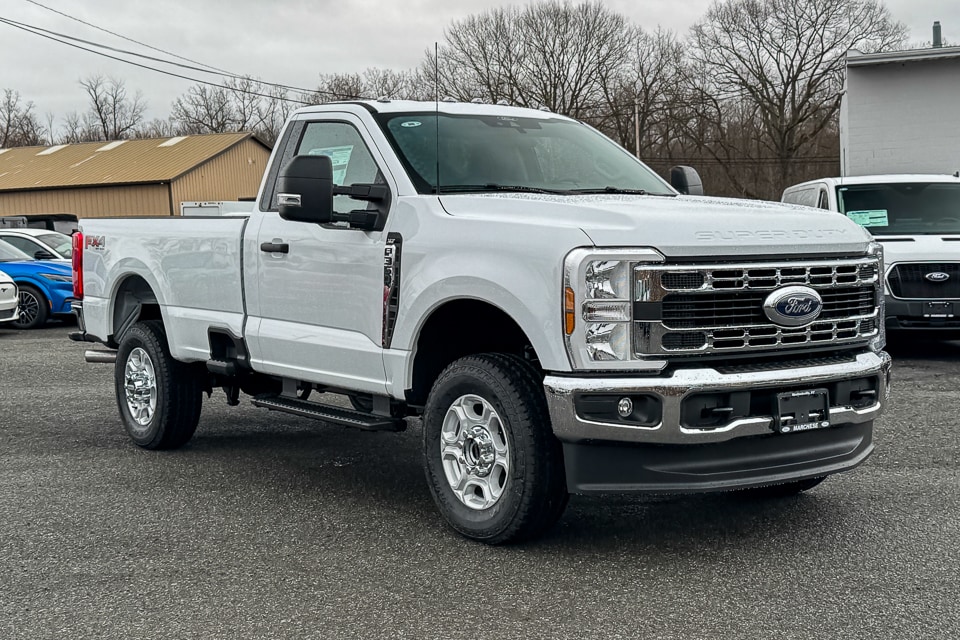 2026 Ford F-350 Super Duty XLT