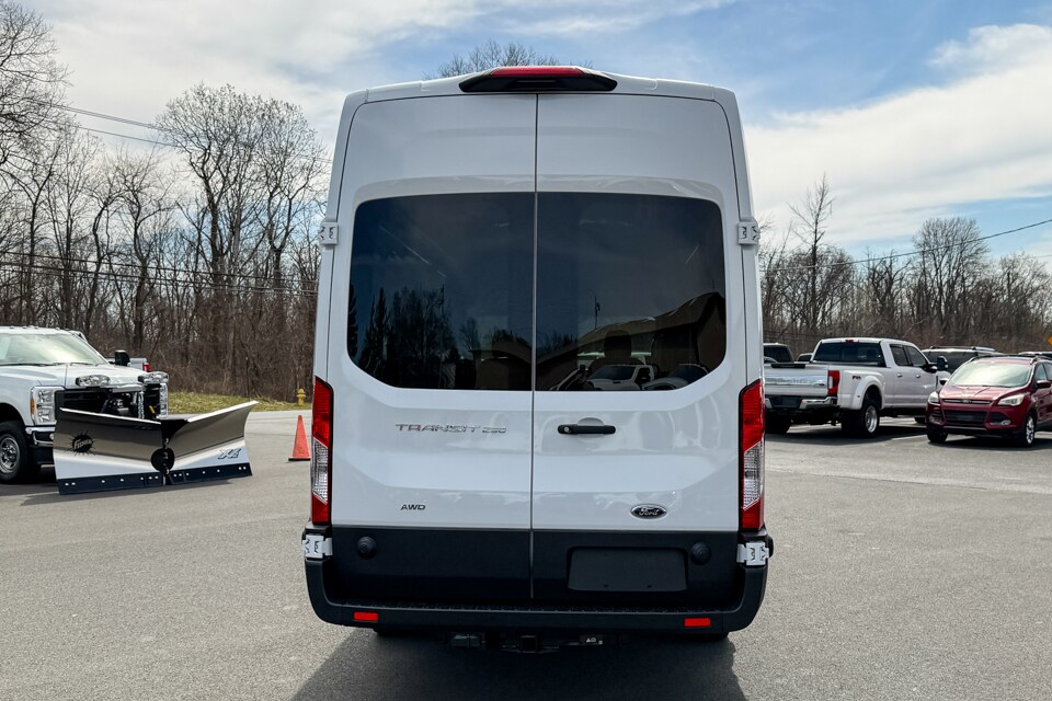 2025 Ford Transit photo 3