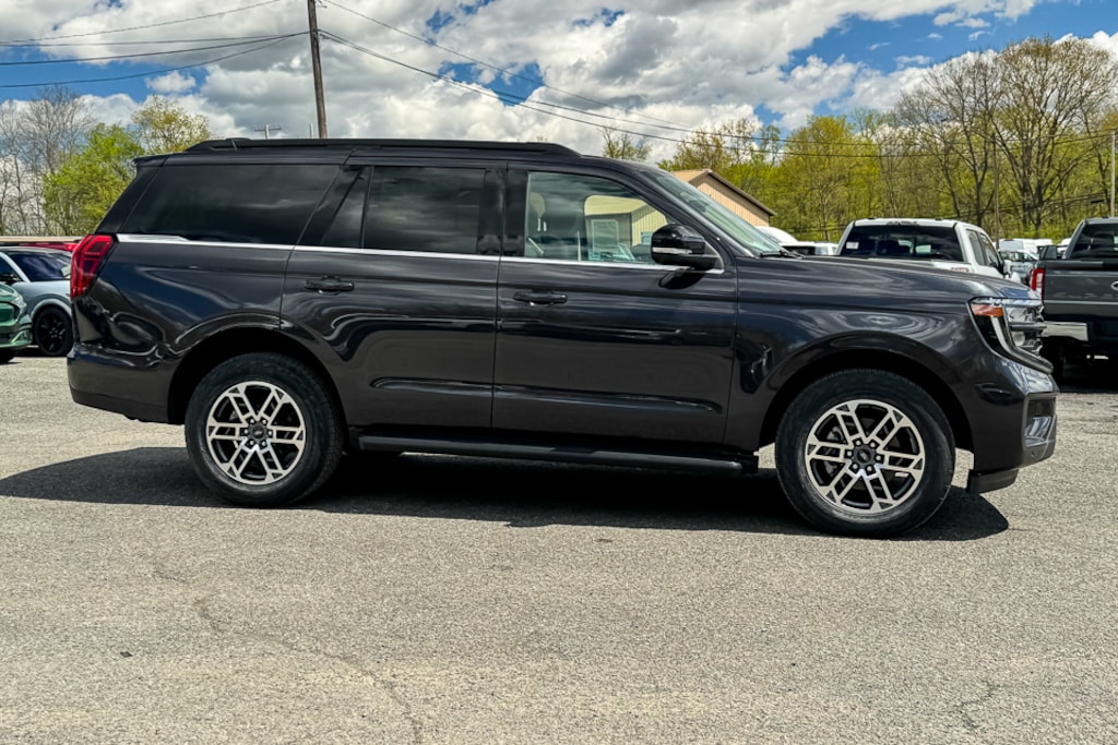 New 2026 Ford Expedition Active SUV