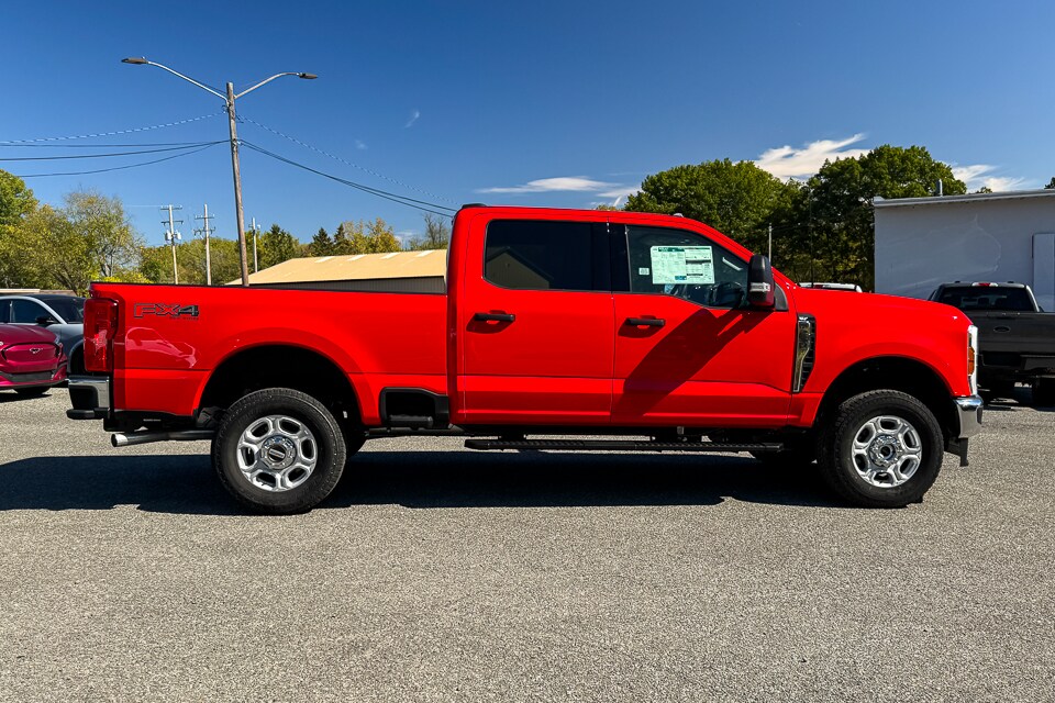 2026 Ford F-250 XLT photo 2