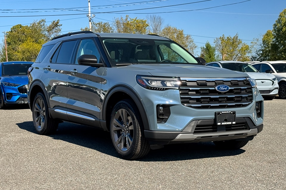 2025 Ford Explorer Active's photo