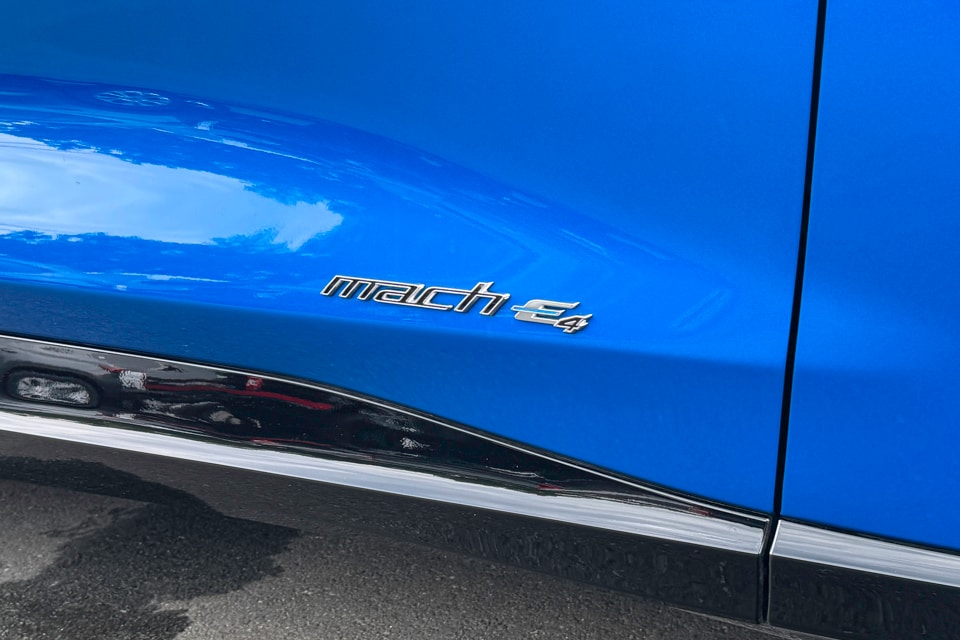 2025 Ford Mustang Mach-E GT - Photo 10