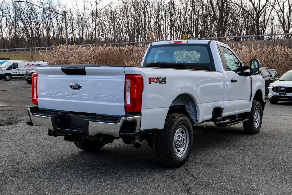 2025 Ford F-250 XL photo 3