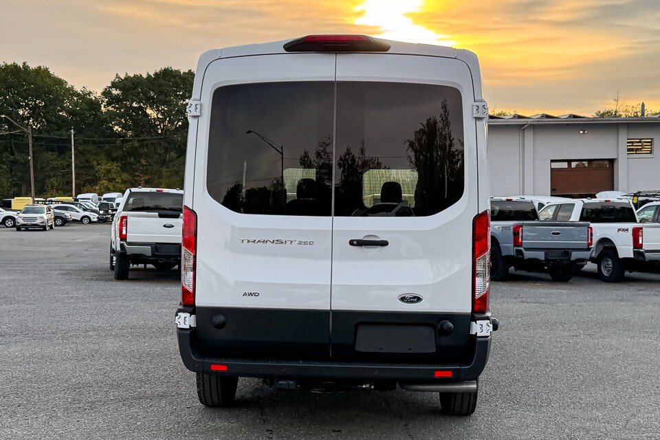 2025 Ford Transit photo 3