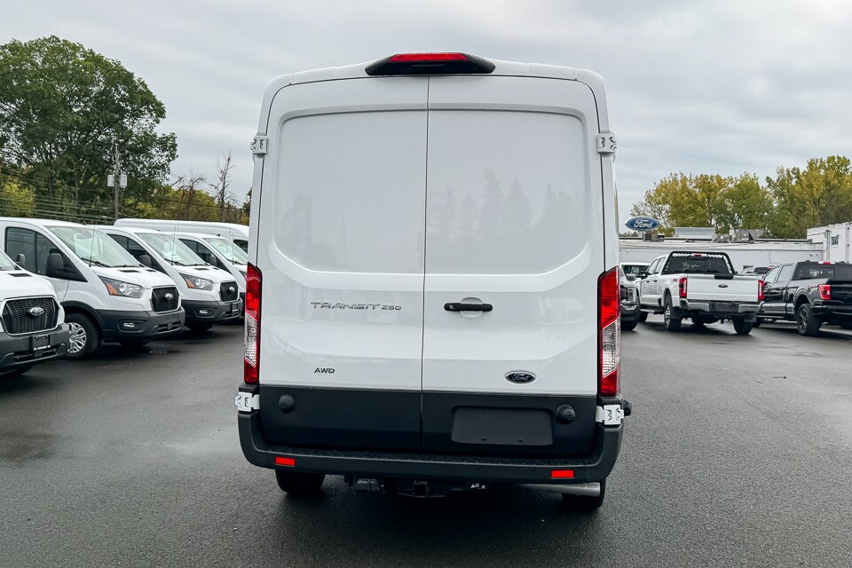 2025 Ford Transit photo 4