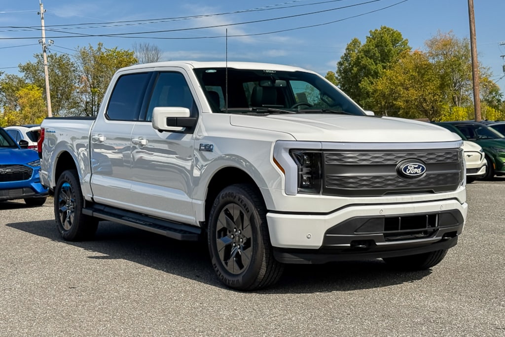 New 2025 Ford F-150 Lightning Lariat Truck SuperCrew Cab