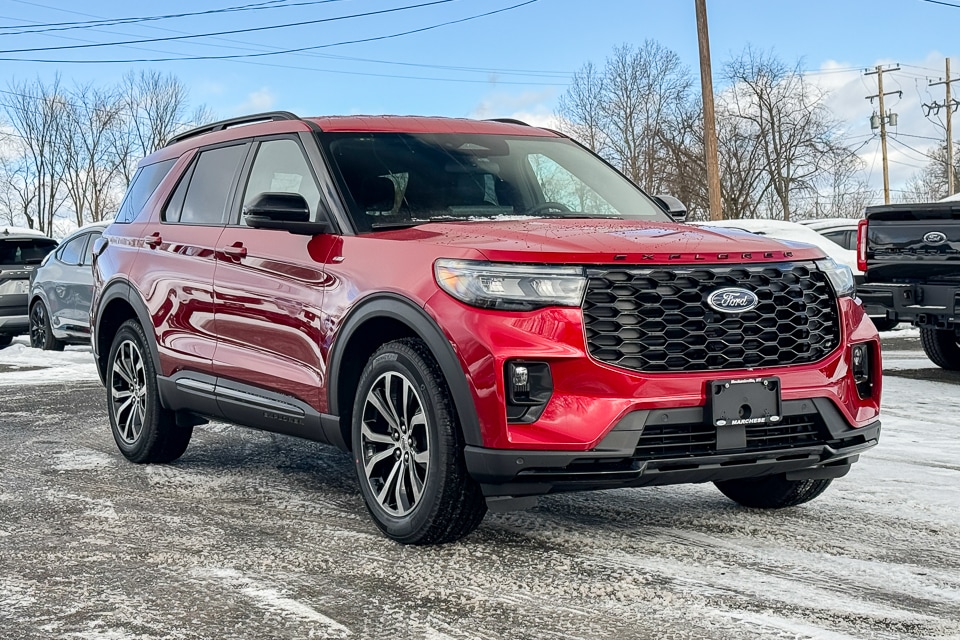 2026 Ford Explorer ST-LINE's photo
