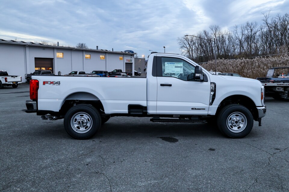 2024 Ford F-350 XL photo 2