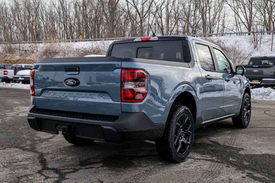 2025 Ford Maverick Lariat photo 3