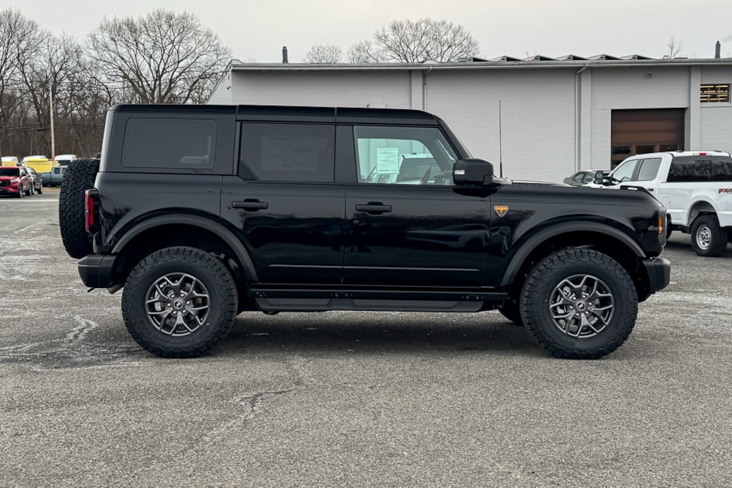 New 2025 Ford Bronco Badlands SUV