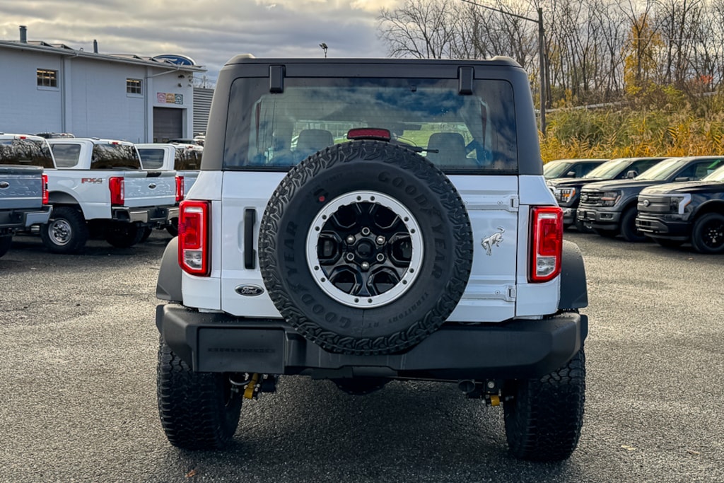 New 2025 Ford Bronco Base SUV