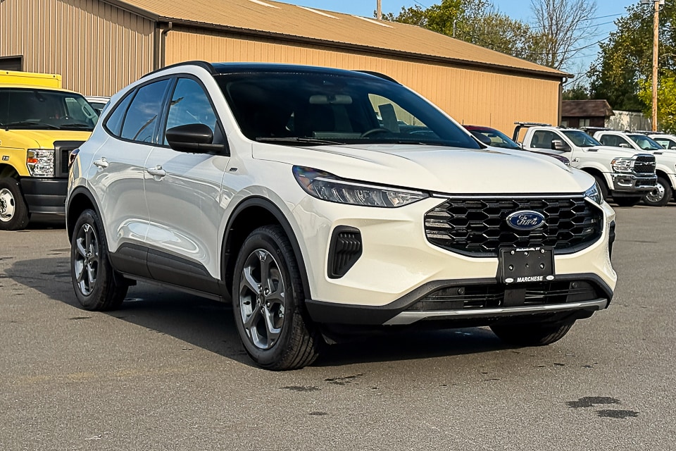 2025 Ford Escape ST-Line's photo