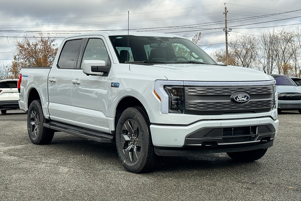 2025 Ford F-150 Lightning Lariat's photo