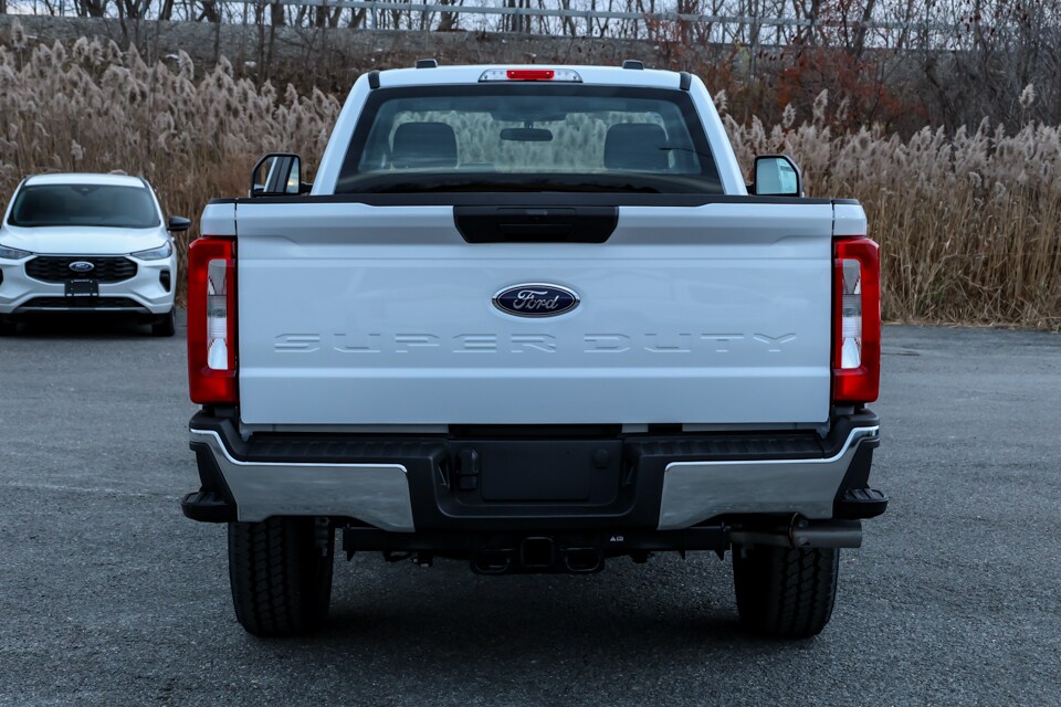 2024 Ford F-350 XL photo 4