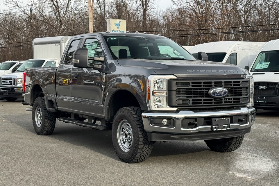 2026 Ford F-350 Super Duty XL's photo