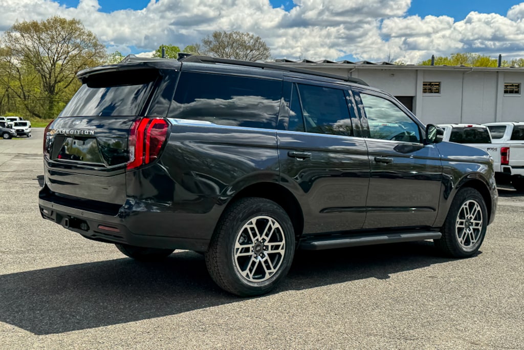 New 2026 Ford Expedition Active SUV