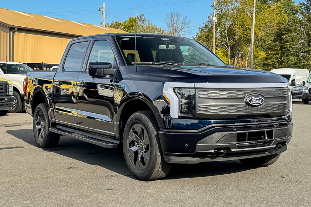 New 2025 Ford F-150 Lightning Lariat Truck SuperCrew Cab