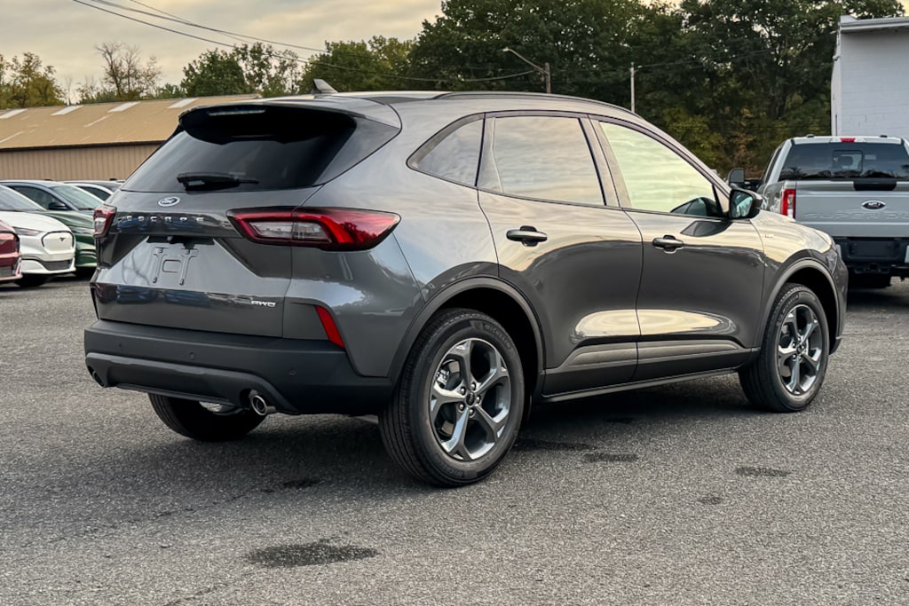 New 2025 Ford Escape ST-Line Select SUV