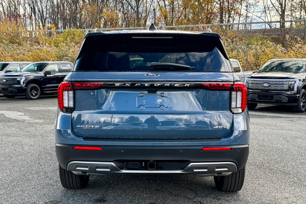 New 2025 Ford Explorer Active SUV